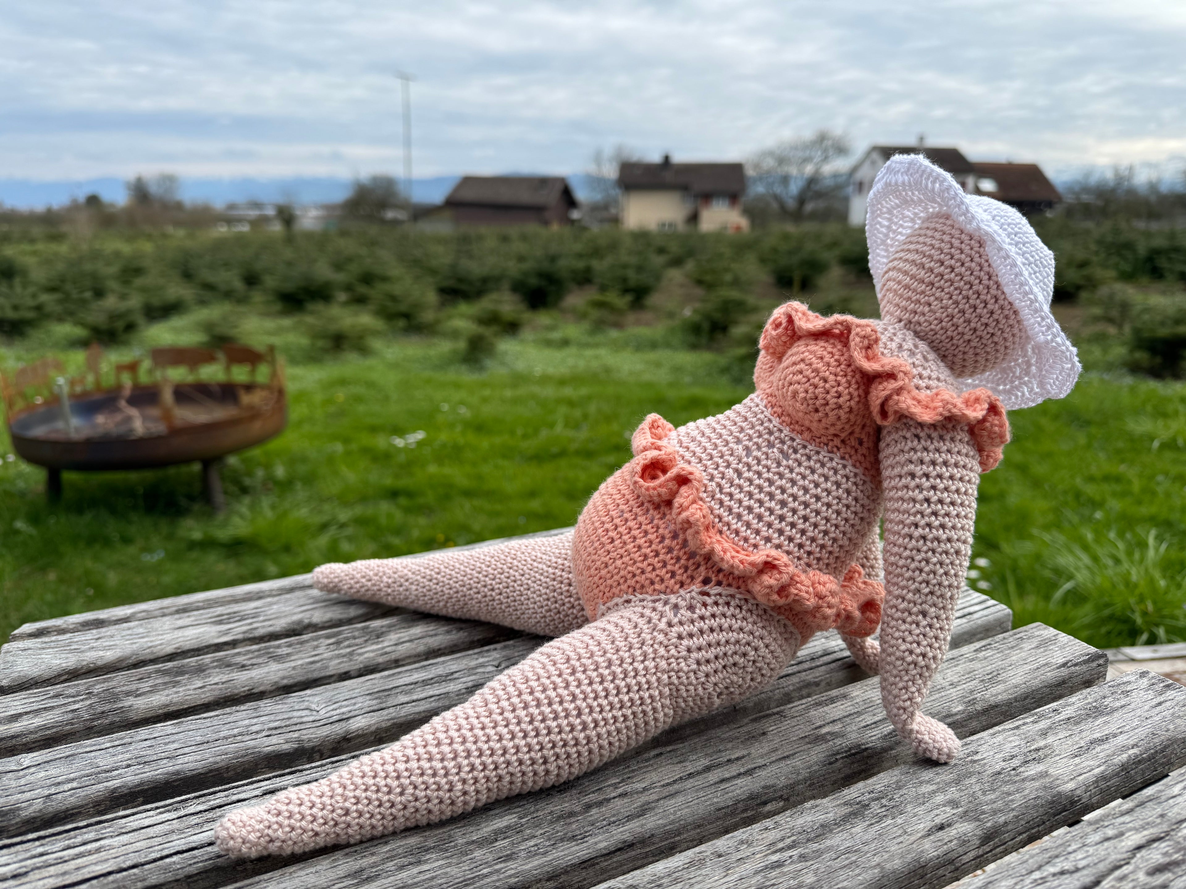 sonnende Frau